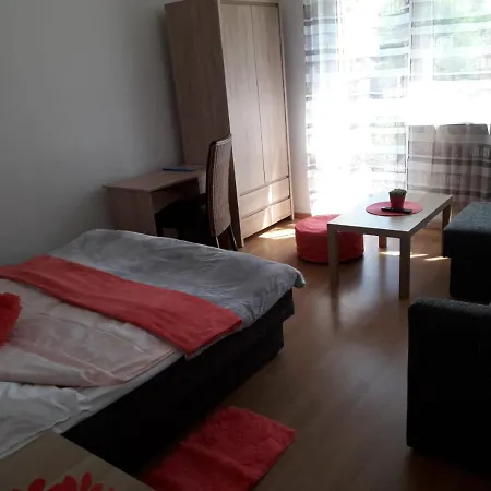 アパート Maxi - *