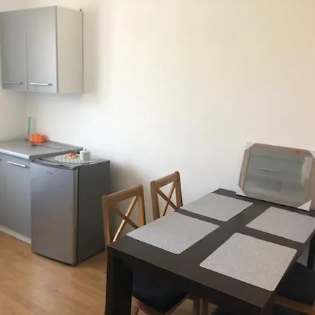 Appartement Maxi - *